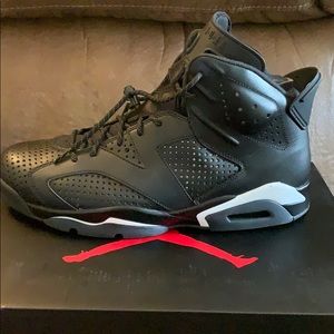 Air Jordan retro 6 black cat. Size 11.5